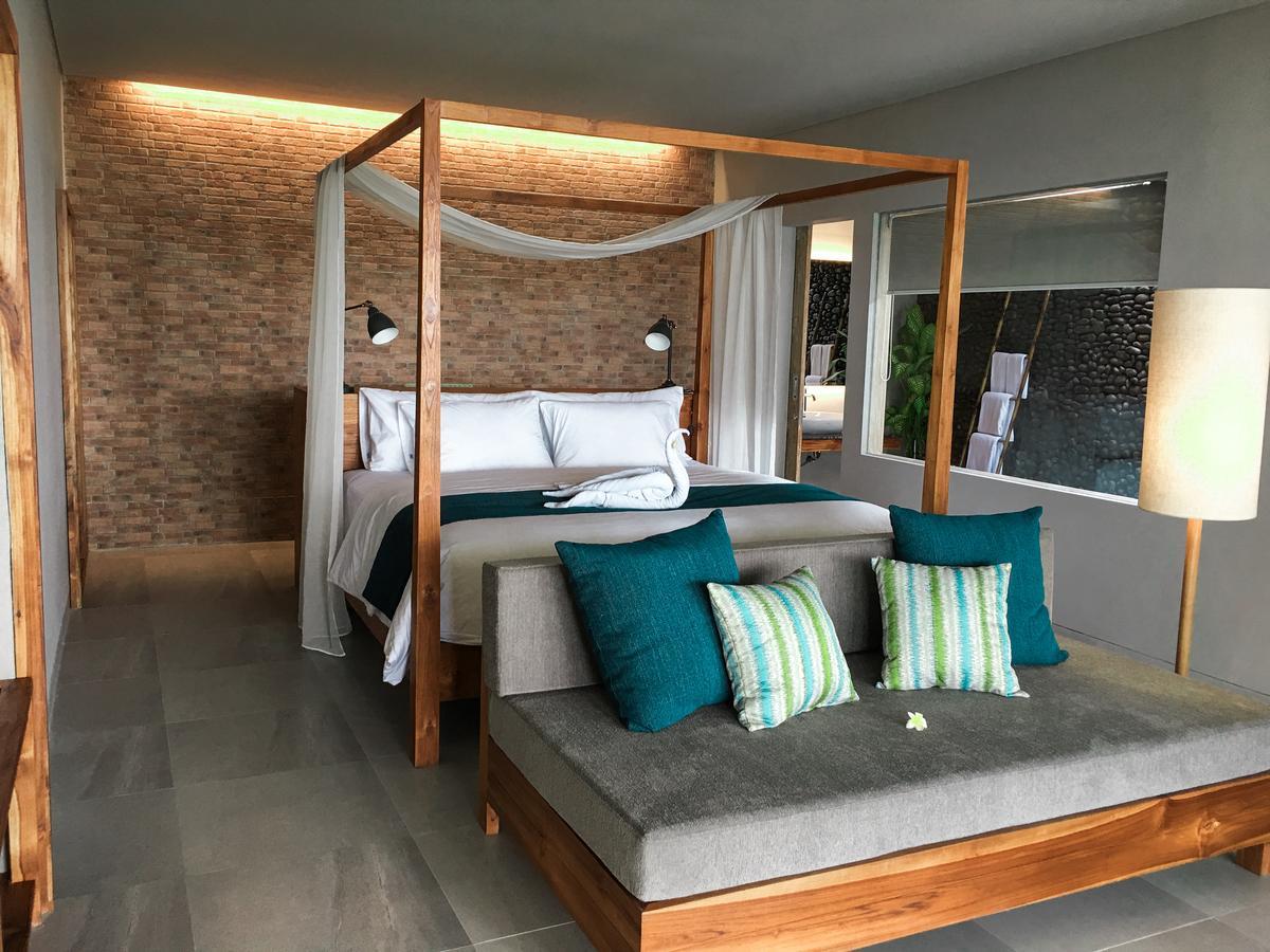 Umadewi Surf & Retreat Hotel Пулукан Екстериор снимка