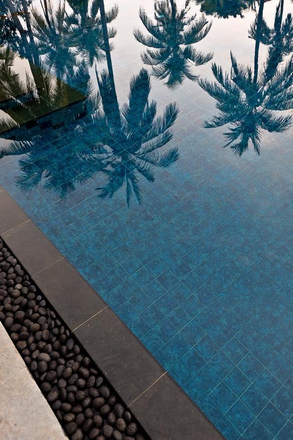 Umadewi Surf & Retreat Hotel Пулукан Екстериор снимка